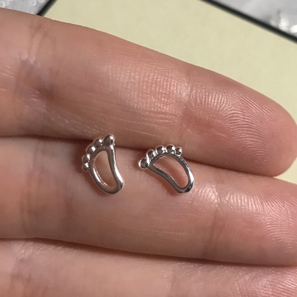 Sterling Silver 925 Stud Earrings - Picture 3 of 4